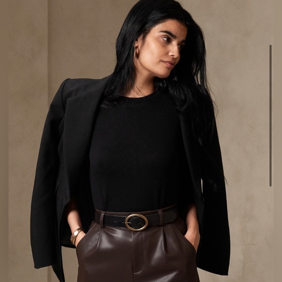 Banana Republic Super Soft Top NWT! - Picture 1 of 6
